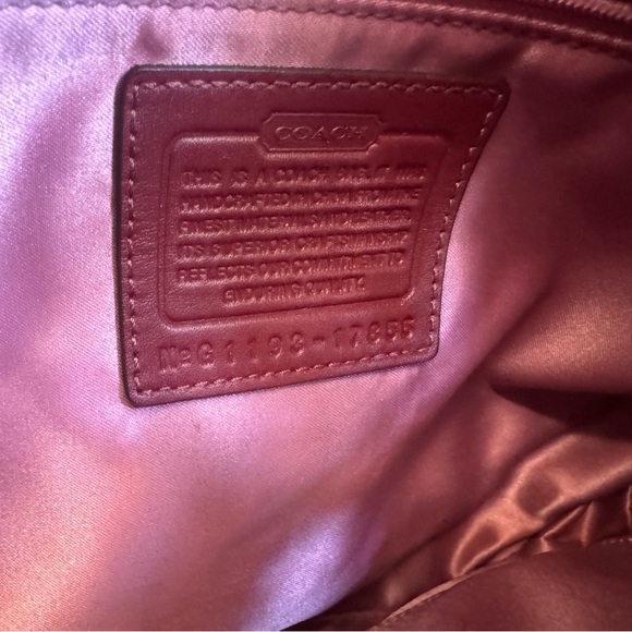 Red coach bag with matching wristlet - Picture 4 of 6